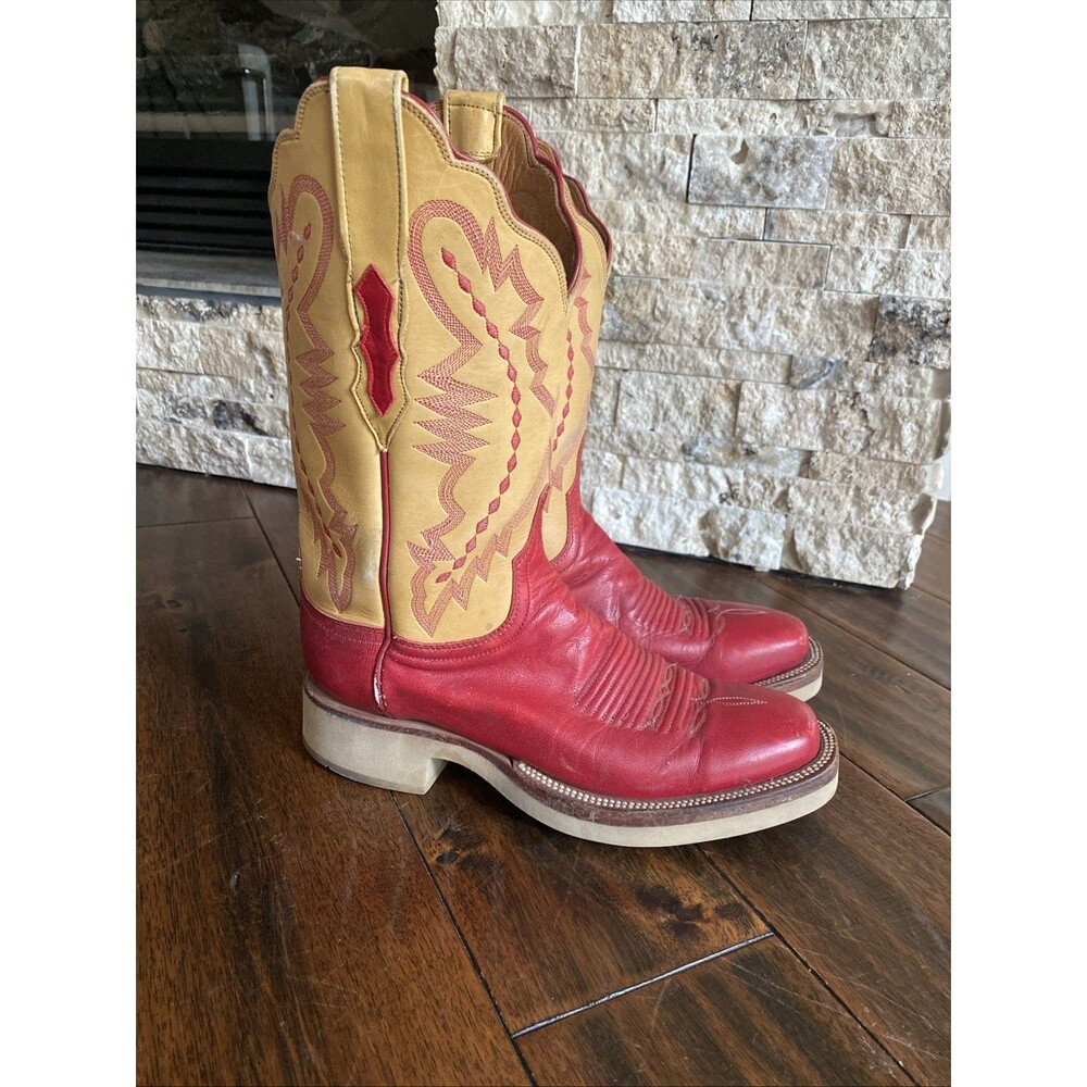 Lucchese 2000 Red Tan 63469 Size 7.5B
